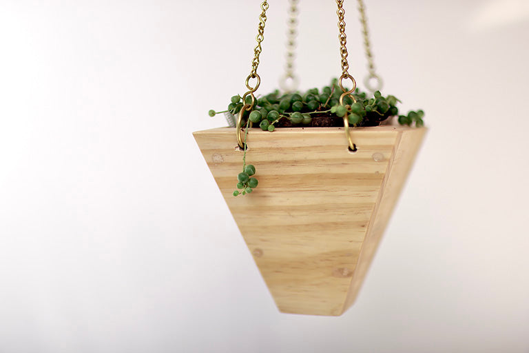 Hanging Triangular Basket